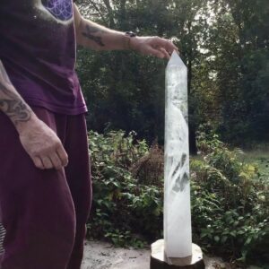 Incredible Huge Quartz Crystal Generator - Image 6