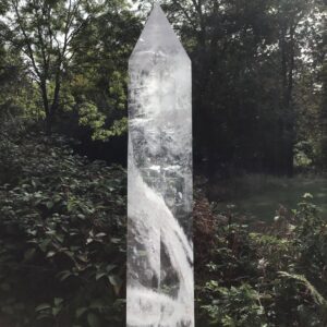 Incredible Huge Quartz Crystal Generator - Image 4
