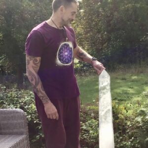 Incredible Huge Quartz Crystal Generator - Image 2